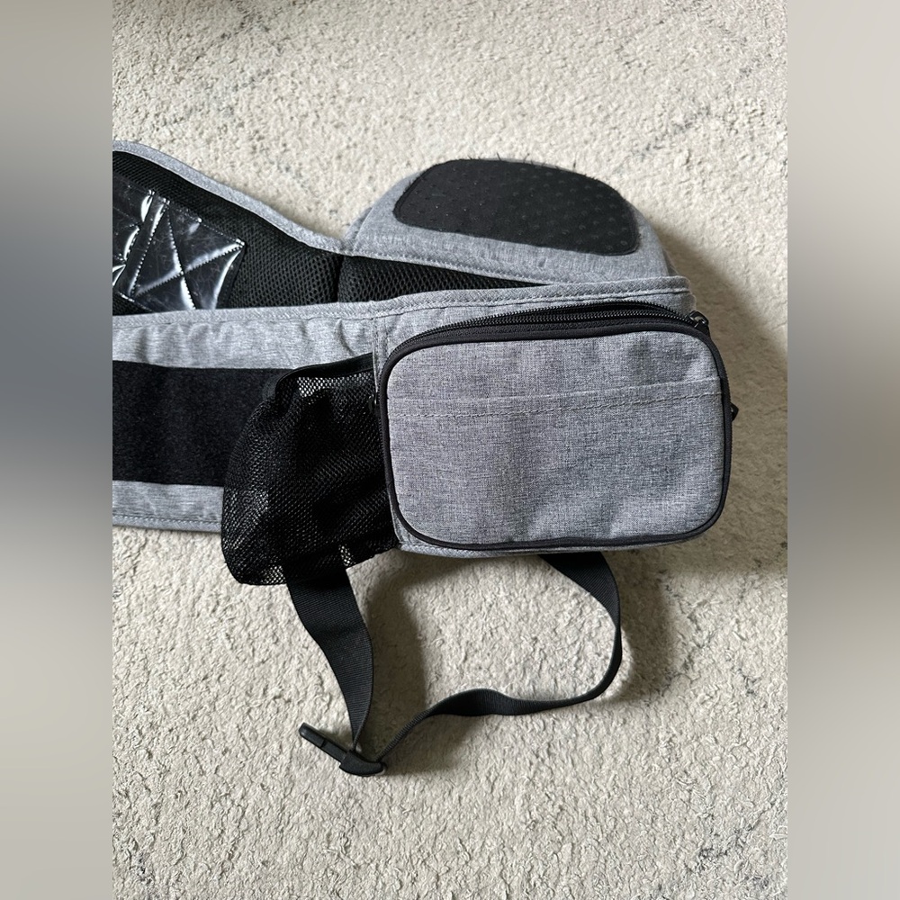 Tushbaby Infant and Toddler Hip Carrier - Picture 3 of 6